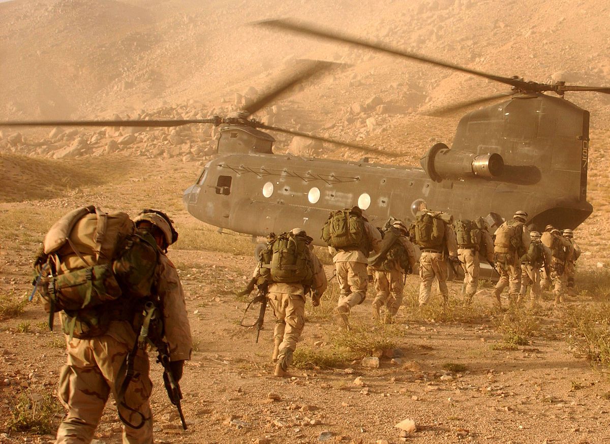 1200px-US_10th_Mountain_Division_soldiers_in_Afghanistan